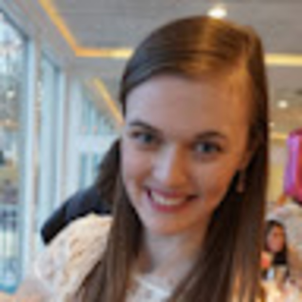 Meet your Posher, Caitlin